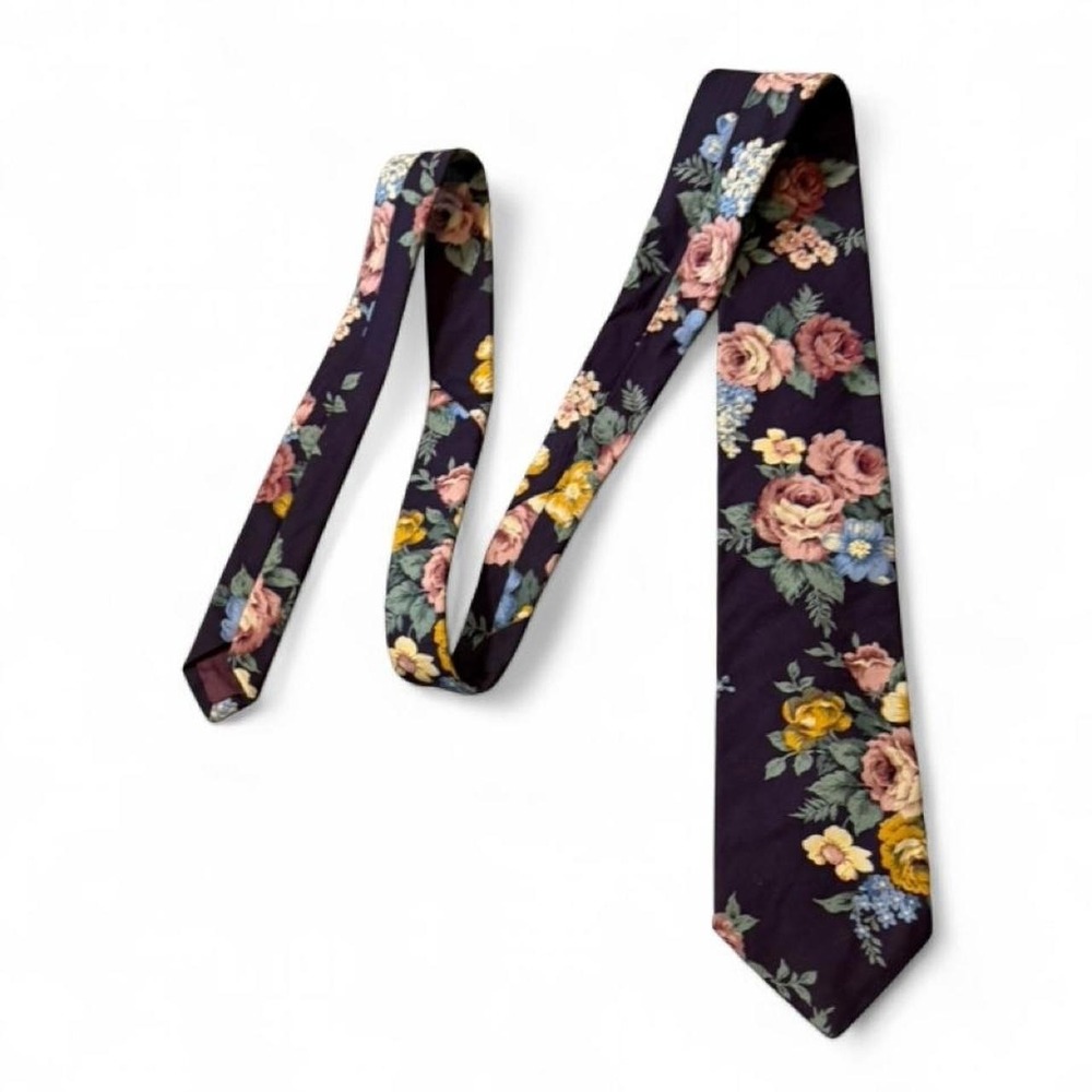Vintage 70s/80s Adams Row Dark Plum‎ & Lush Rose Floral Tie